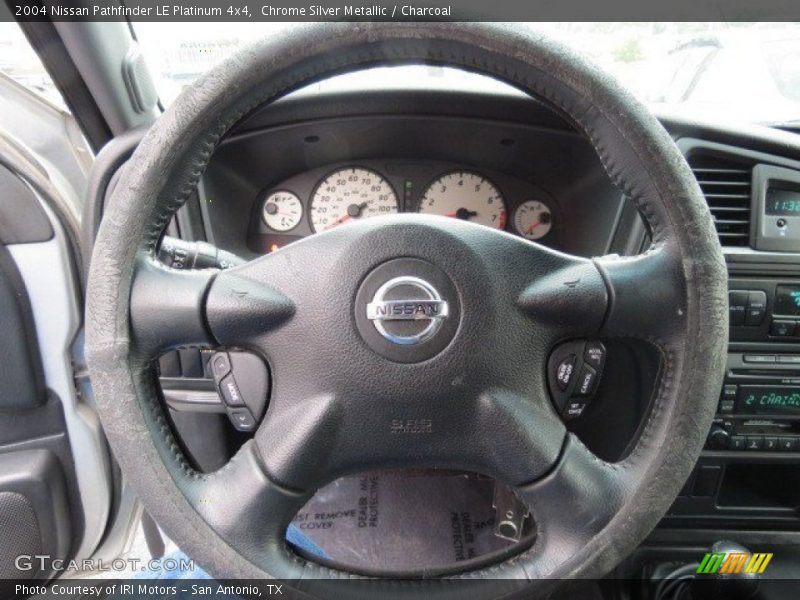 Chrome Silver Metallic / Charcoal 2004 Nissan Pathfinder LE Platinum 4x4