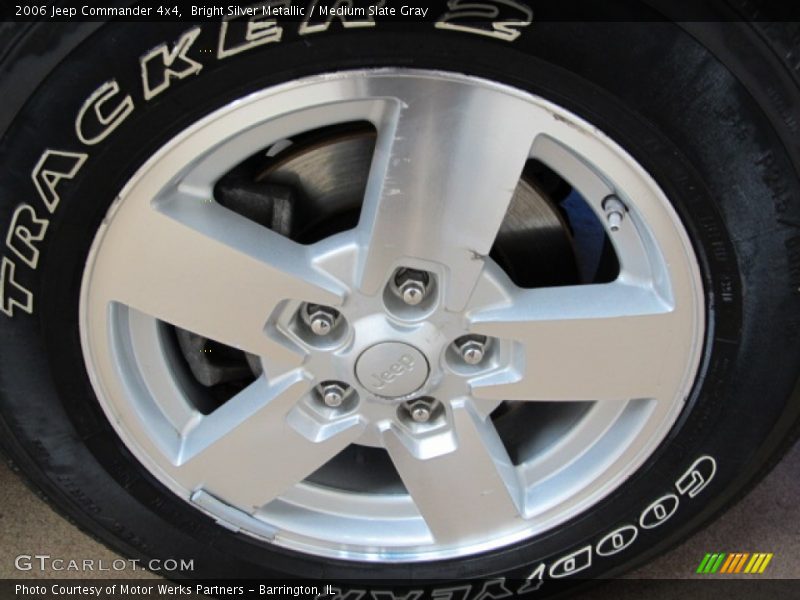Bright Silver Metallic / Medium Slate Gray 2006 Jeep Commander 4x4