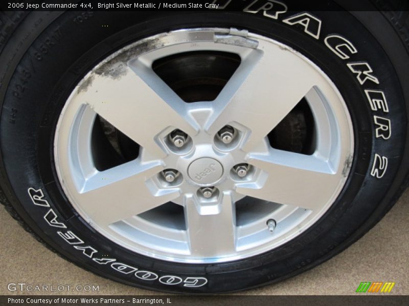 Bright Silver Metallic / Medium Slate Gray 2006 Jeep Commander 4x4