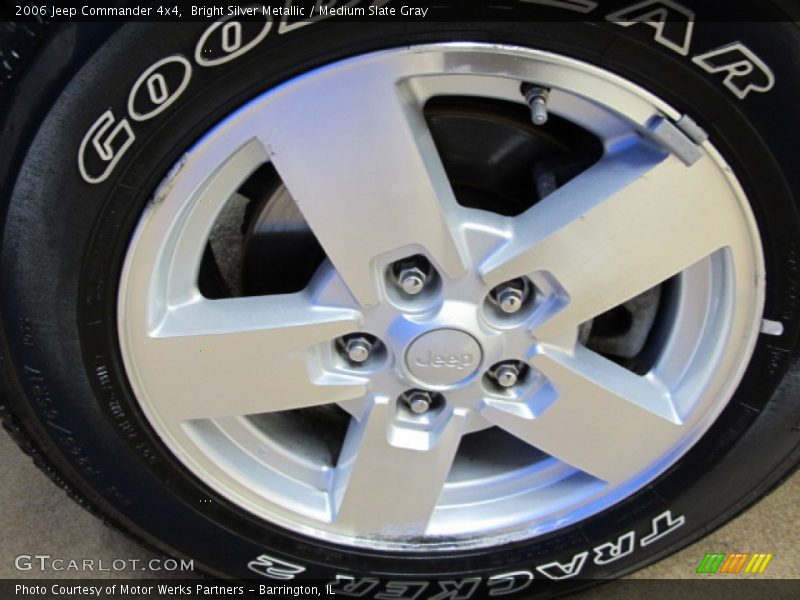 Bright Silver Metallic / Medium Slate Gray 2006 Jeep Commander 4x4