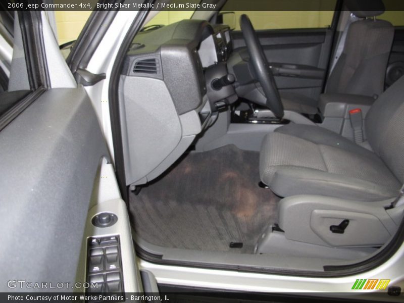 Bright Silver Metallic / Medium Slate Gray 2006 Jeep Commander 4x4