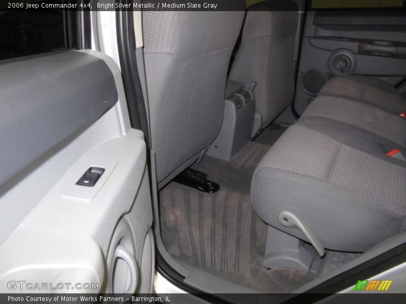 Bright Silver Metallic / Medium Slate Gray 2006 Jeep Commander 4x4