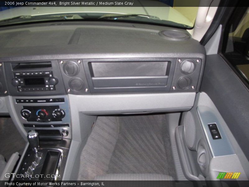 Bright Silver Metallic / Medium Slate Gray 2006 Jeep Commander 4x4