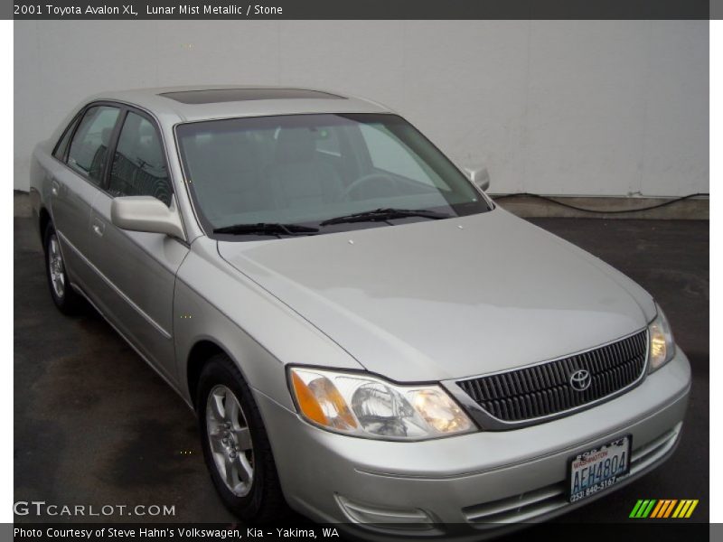 Lunar Mist Metallic / Stone 2001 Toyota Avalon XL