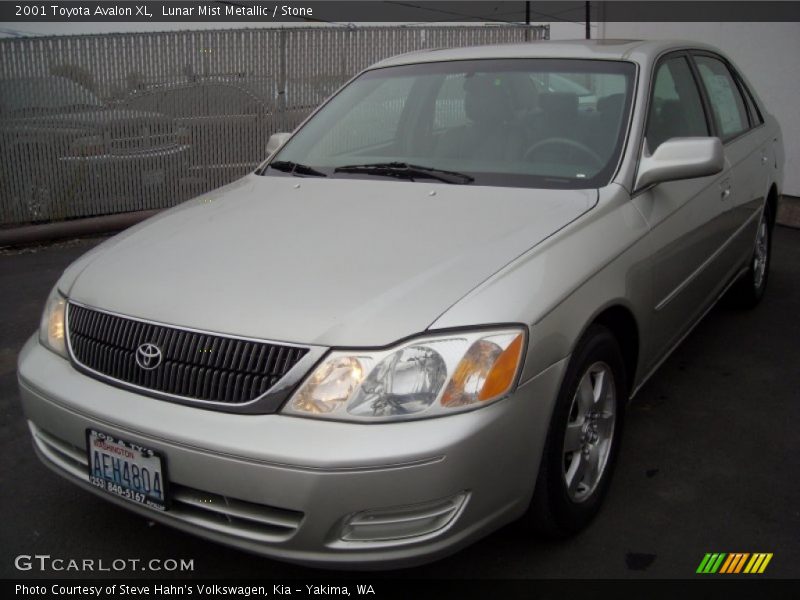 Lunar Mist Metallic / Stone 2001 Toyota Avalon XL