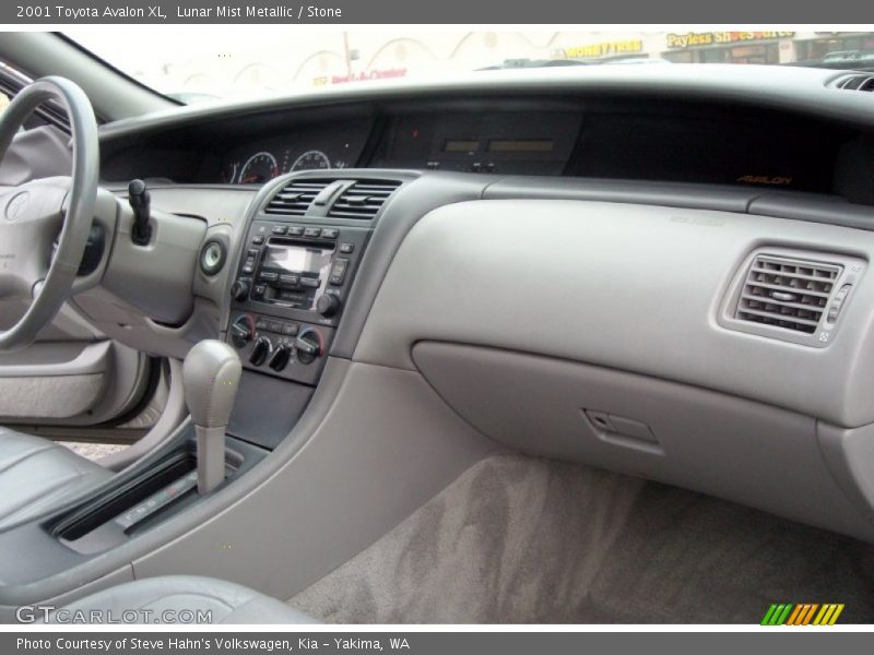 Lunar Mist Metallic / Stone 2001 Toyota Avalon XL