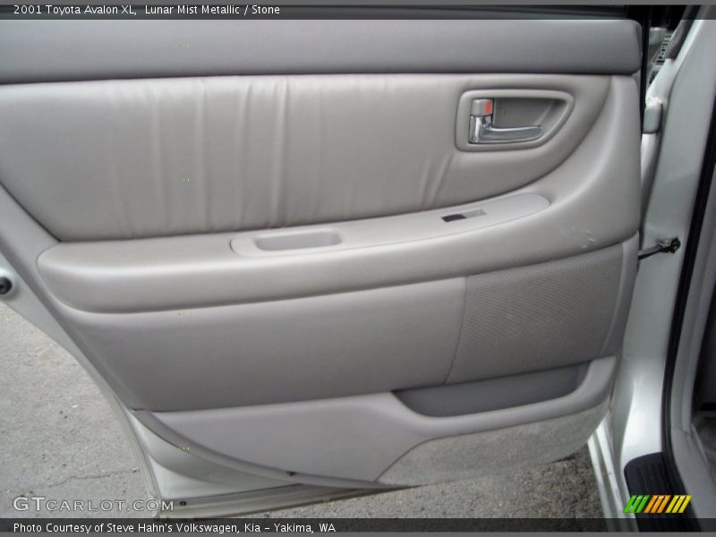 Lunar Mist Metallic / Stone 2001 Toyota Avalon XL