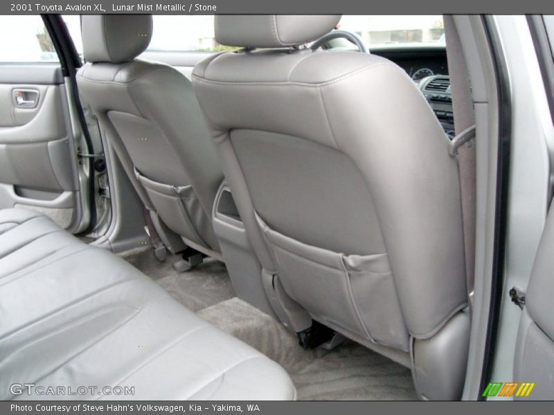 Lunar Mist Metallic / Stone 2001 Toyota Avalon XL
