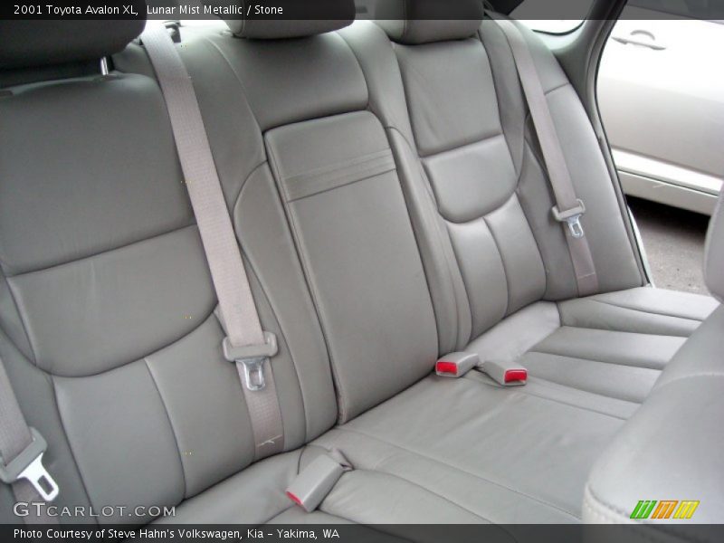 Lunar Mist Metallic / Stone 2001 Toyota Avalon XL