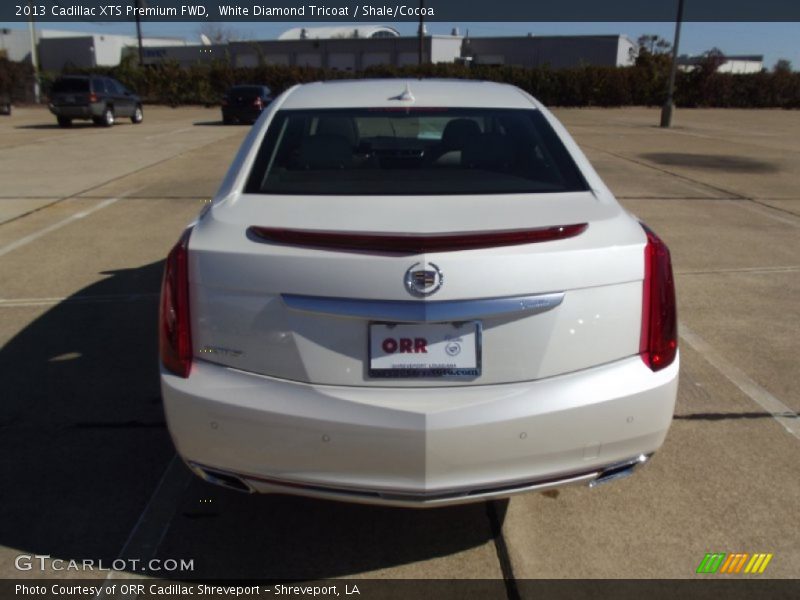 White Diamond Tricoat / Shale/Cocoa 2013 Cadillac XTS Premium FWD