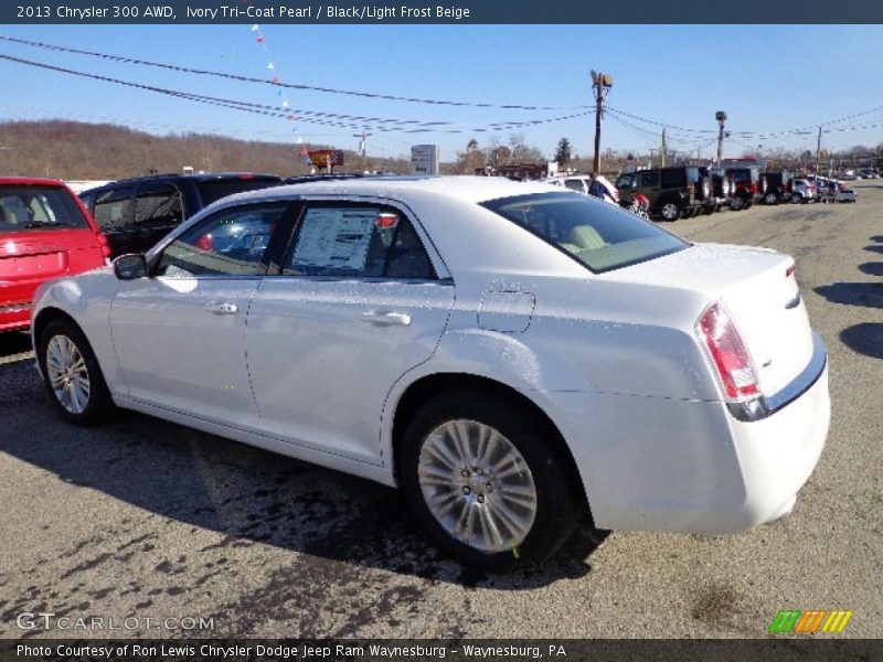 Ivory Tri-Coat Pearl / Black/Light Frost Beige 2013 Chrysler 300 AWD
