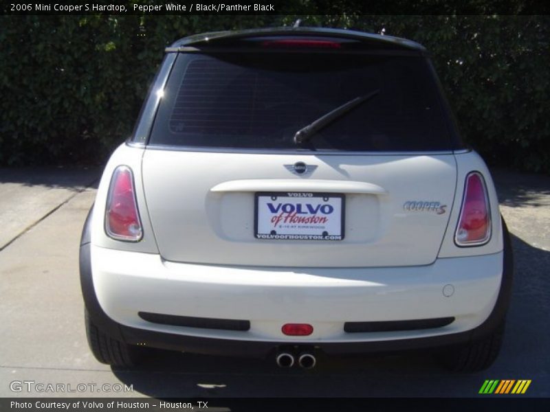 Pepper White / Black/Panther Black 2006 Mini Cooper S Hardtop