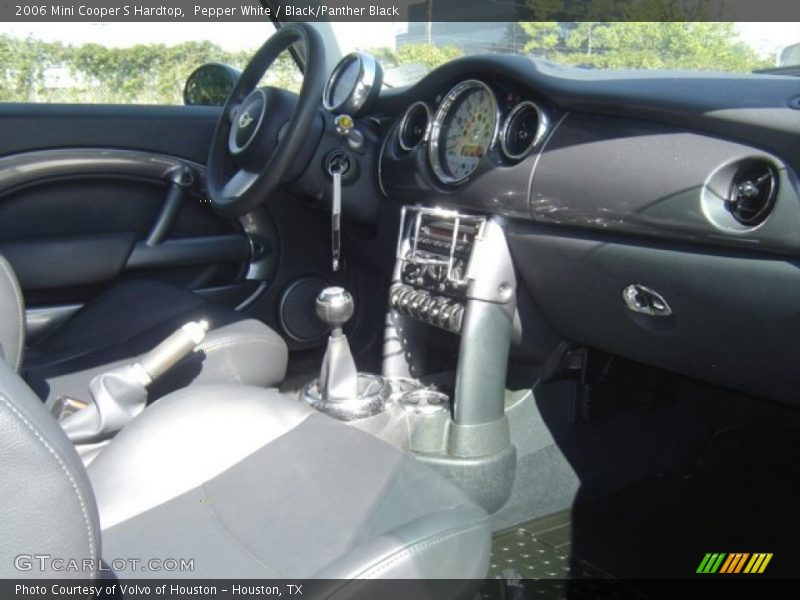 Pepper White / Black/Panther Black 2006 Mini Cooper S Hardtop