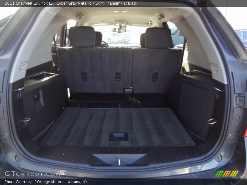 Cyber Gray Metallic / Light Titanium/Jet Black 2011 Chevrolet Equinox LS