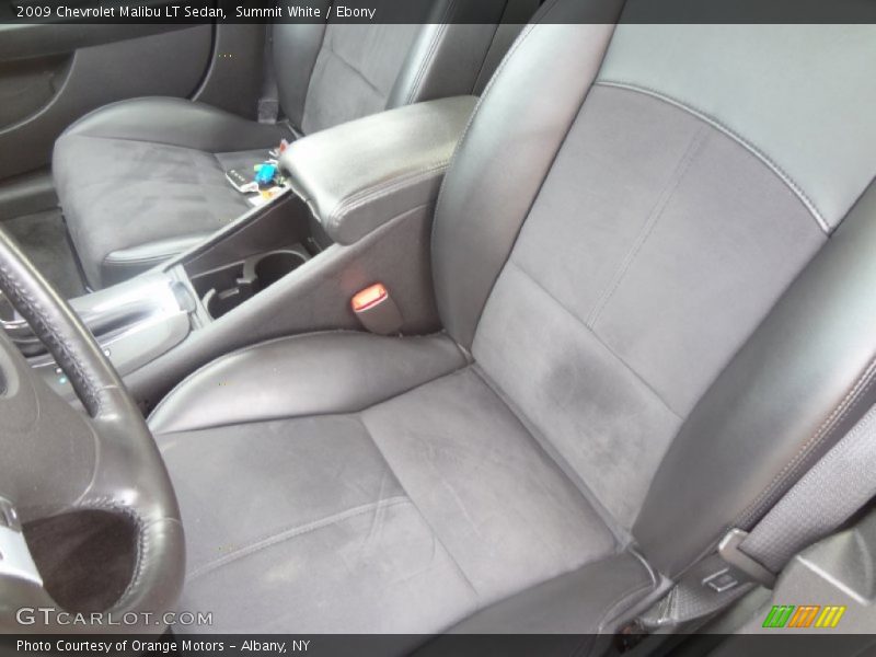 Summit White / Ebony 2009 Chevrolet Malibu LT Sedan