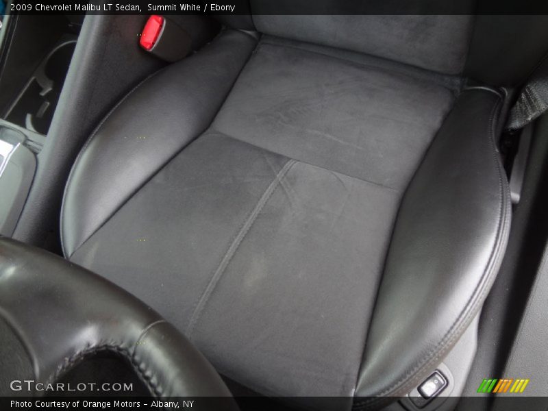 Summit White / Ebony 2009 Chevrolet Malibu LT Sedan