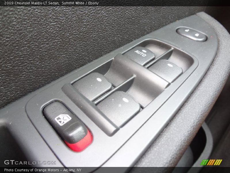 Summit White / Ebony 2009 Chevrolet Malibu LT Sedan