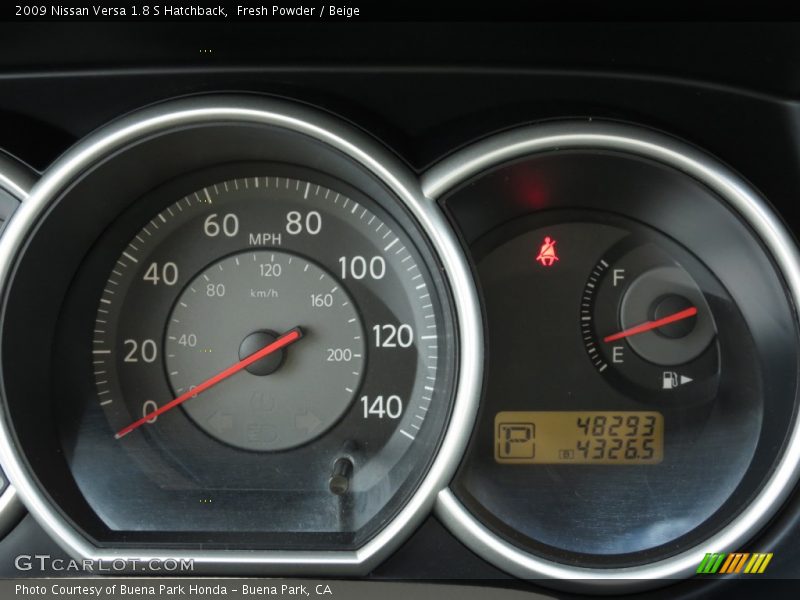 Fresh Powder / Beige 2009 Nissan Versa 1.8 S Hatchback