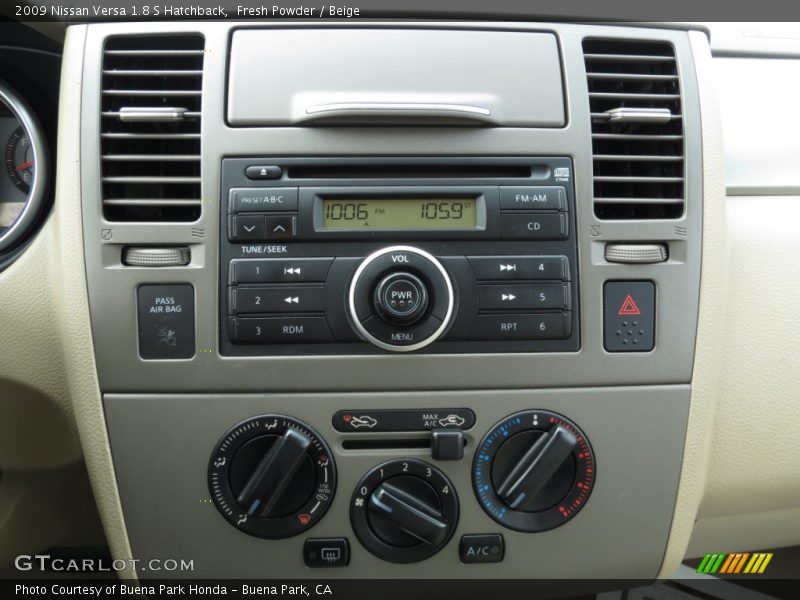 Fresh Powder / Beige 2009 Nissan Versa 1.8 S Hatchback