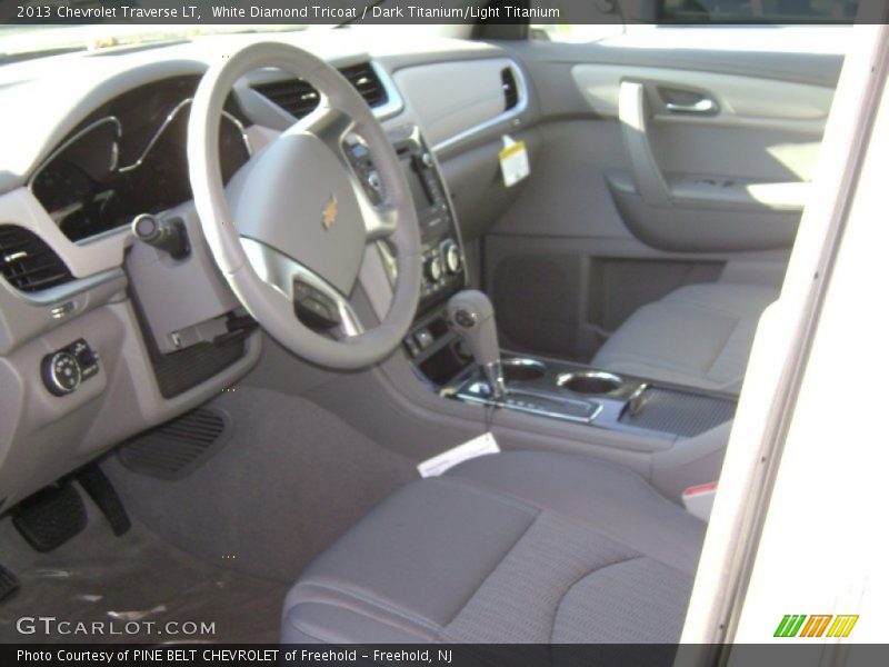 White Diamond Tricoat / Dark Titanium/Light Titanium 2013 Chevrolet Traverse LT