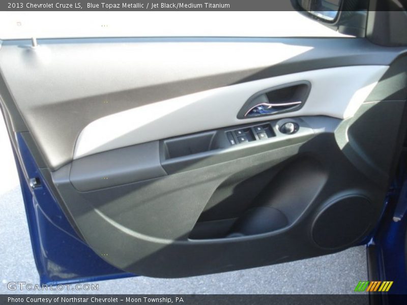 Blue Topaz Metallic / Jet Black/Medium Titanium 2013 Chevrolet Cruze LS