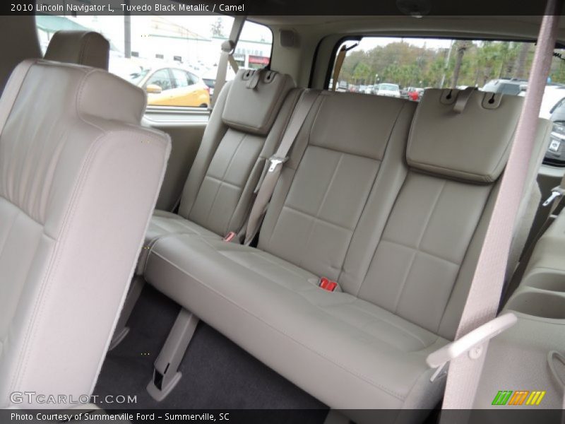 Rear Seat of 2010 Navigator L