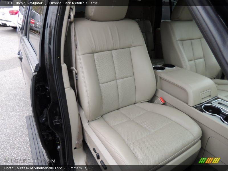 Front Seat of 2010 Navigator L
