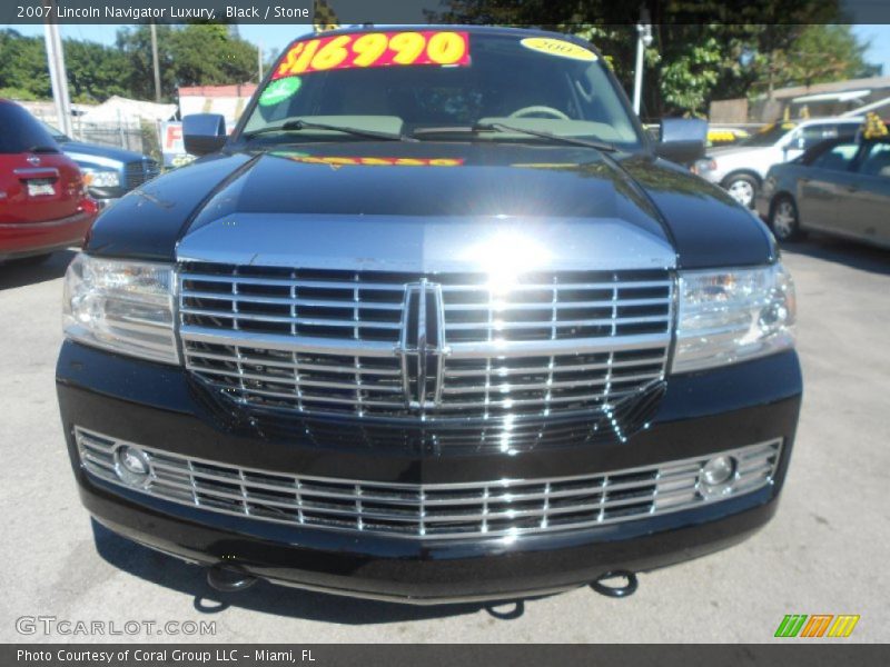 Black / Stone 2007 Lincoln Navigator Luxury