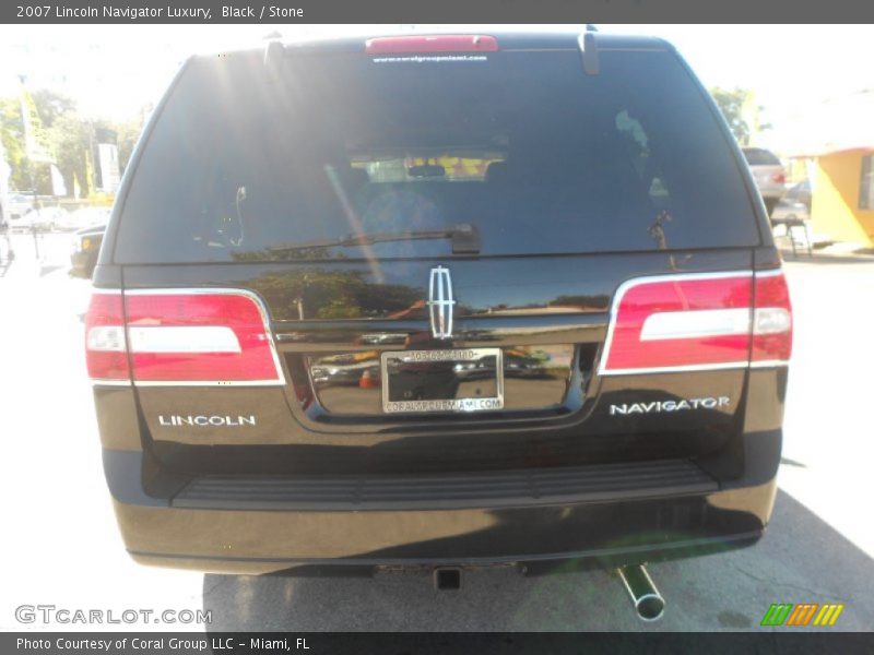 Black / Stone 2007 Lincoln Navigator Luxury