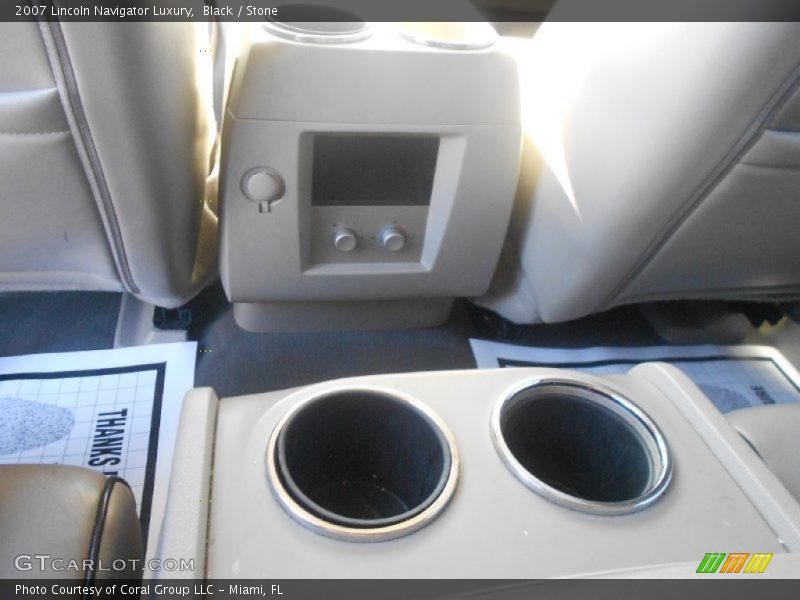Black / Stone 2007 Lincoln Navigator Luxury