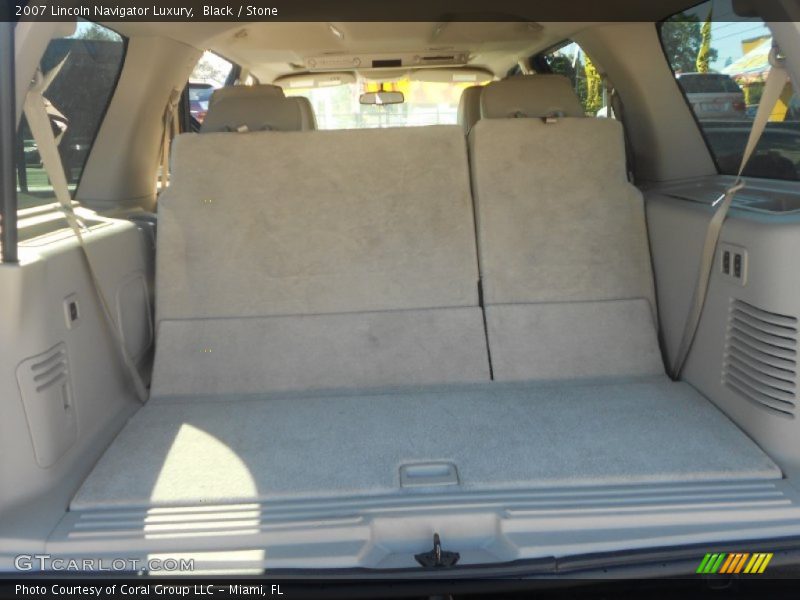 Black / Stone 2007 Lincoln Navigator Luxury