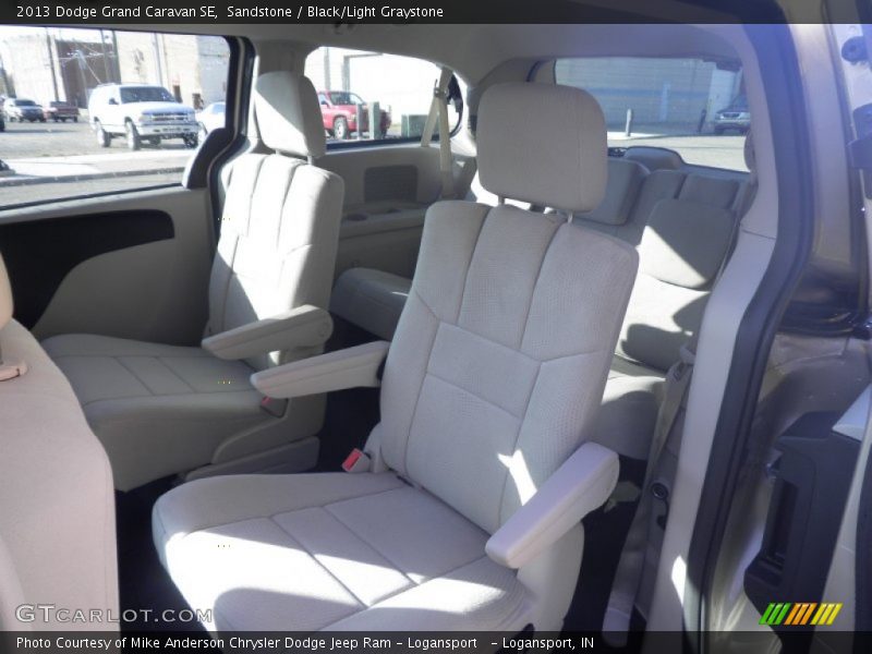 Sandstone / Black/Light Graystone 2013 Dodge Grand Caravan SE