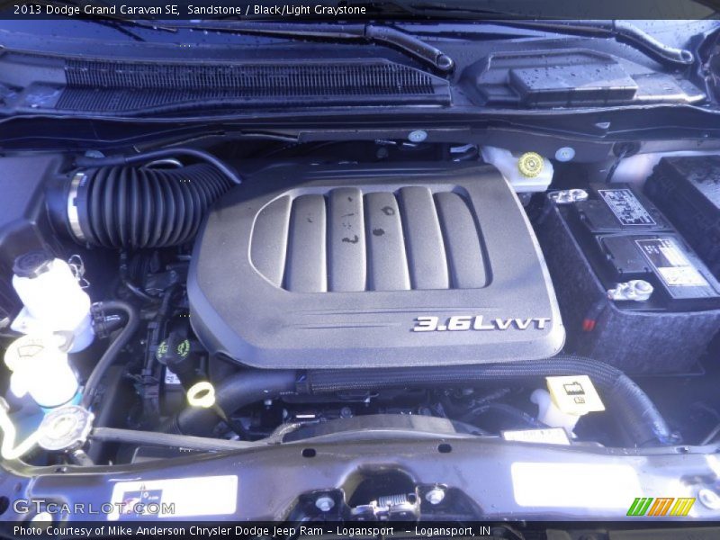 Sandstone / Black/Light Graystone 2013 Dodge Grand Caravan SE