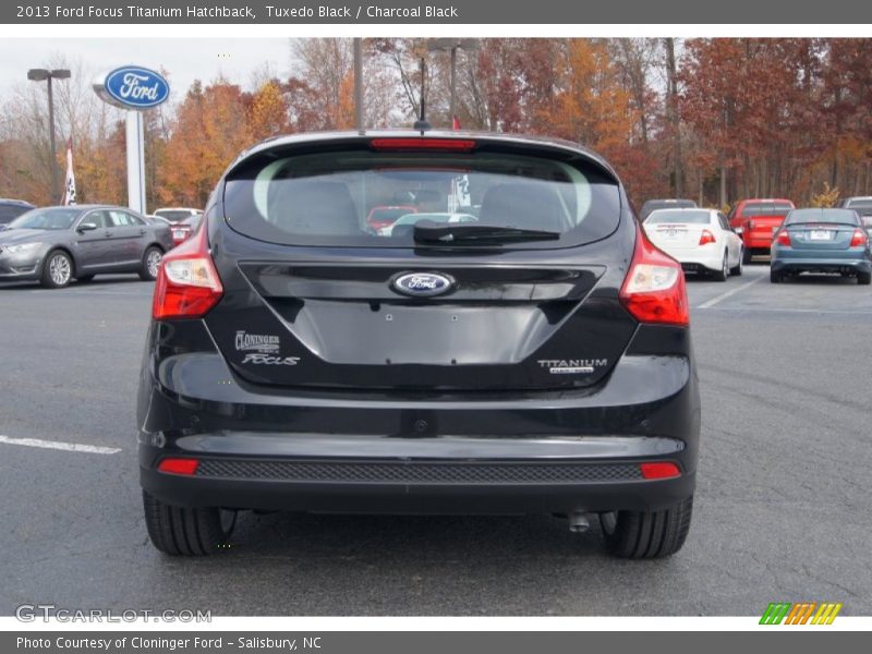 Tuxedo Black / Charcoal Black 2013 Ford Focus Titanium Hatchback