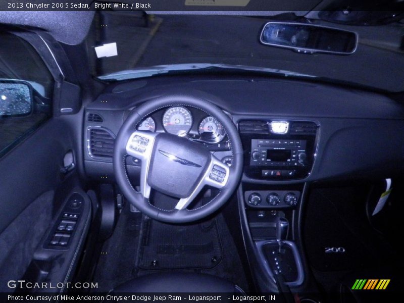 Bright White / Black 2013 Chrysler 200 S Sedan