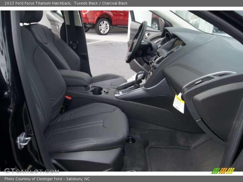 Tuxedo Black / Charcoal Black 2013 Ford Focus Titanium Hatchback