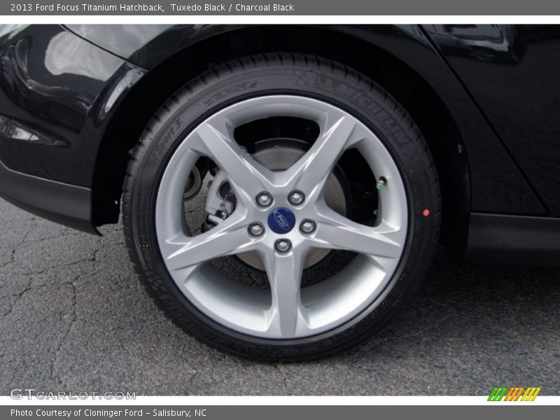Tuxedo Black / Charcoal Black 2013 Ford Focus Titanium Hatchback