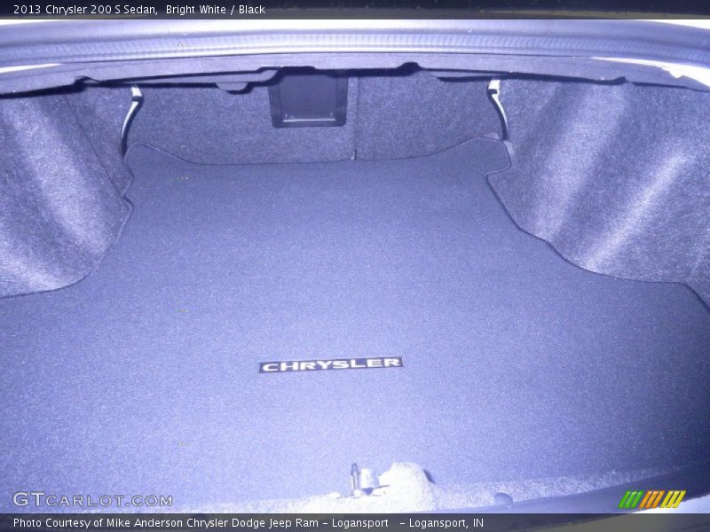 Bright White / Black 2013 Chrysler 200 S Sedan