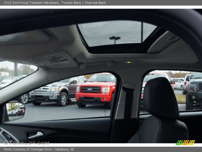 Tuxedo Black / Charcoal Black 2013 Ford Focus Titanium Hatchback