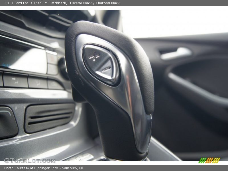 Tuxedo Black / Charcoal Black 2013 Ford Focus Titanium Hatchback
