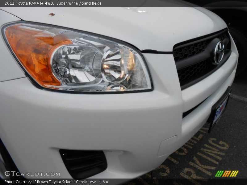 Super White / Sand Beige 2012 Toyota RAV4 I4 4WD