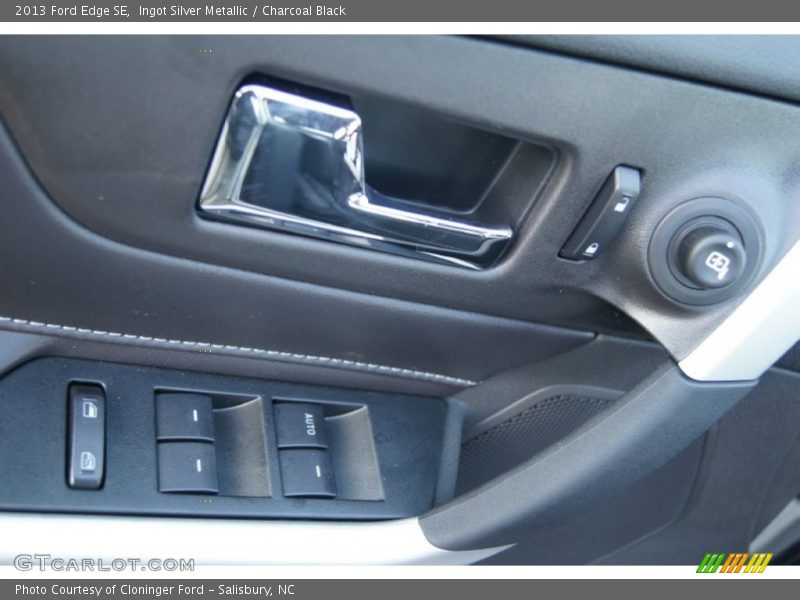 Ingot Silver Metallic / Charcoal Black 2013 Ford Edge SE