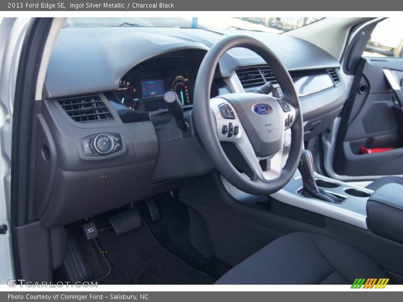 Ingot Silver Metallic / Charcoal Black 2013 Ford Edge SE