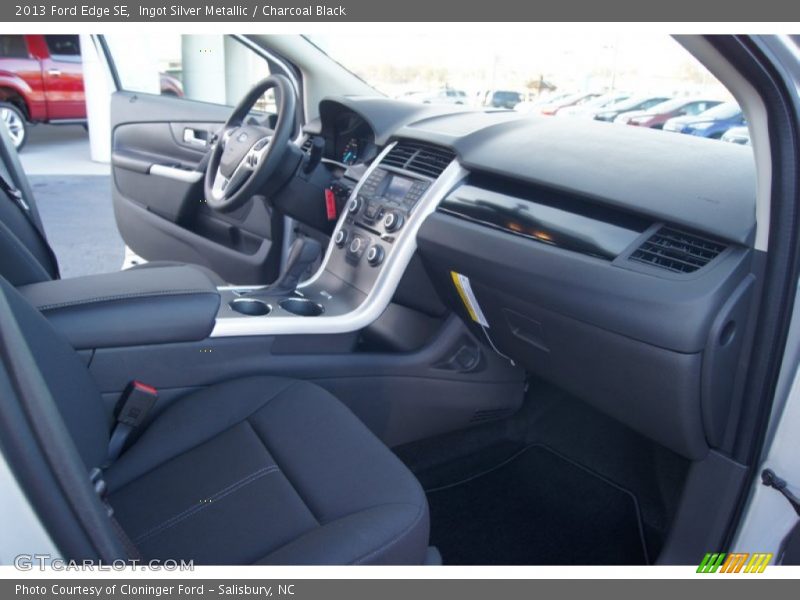 Ingot Silver Metallic / Charcoal Black 2013 Ford Edge SE