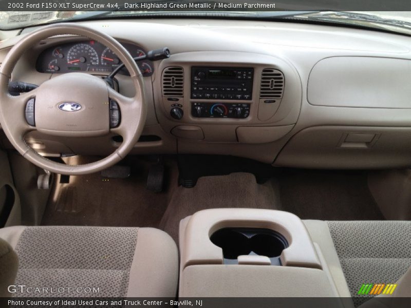 Dark Highland Green Metallic / Medium Parchment 2002 Ford F150 XLT SuperCrew 4x4