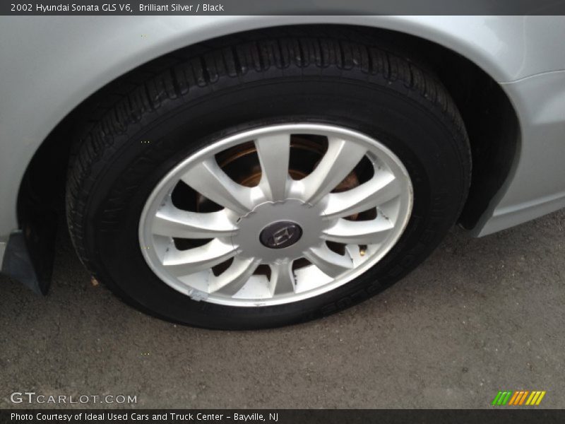 Brilliant Silver / Black 2002 Hyundai Sonata GLS V6