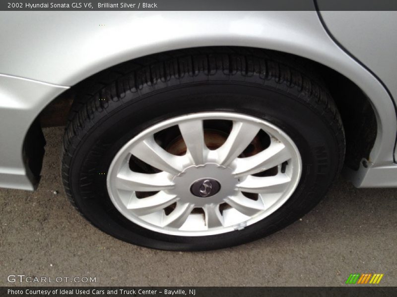 Brilliant Silver / Black 2002 Hyundai Sonata GLS V6