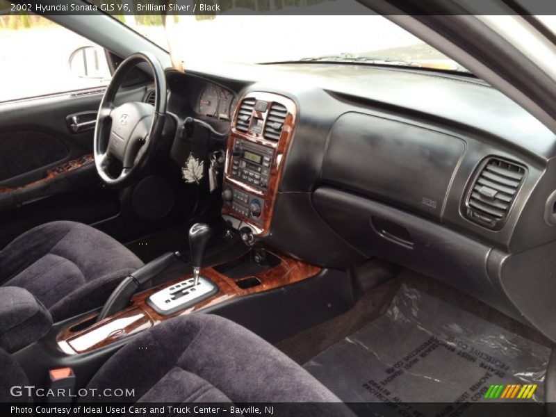 Brilliant Silver / Black 2002 Hyundai Sonata GLS V6
