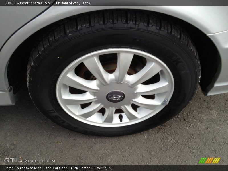 Brilliant Silver / Black 2002 Hyundai Sonata GLS V6