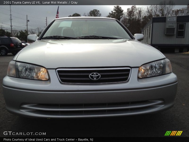 Lunar Mist Metallic / Gray 2001 Toyota Camry LE V6